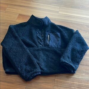 Vuori Black Fleece Pullover with Pocket